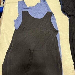 women’s sundresses one black one